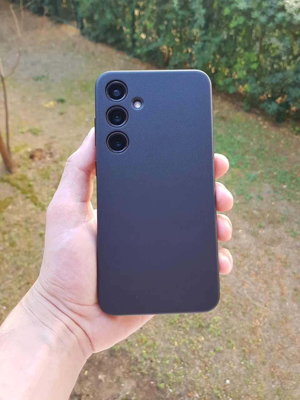 Parte trasera de un Samsung Galaxy S24+, con sus cámaras.