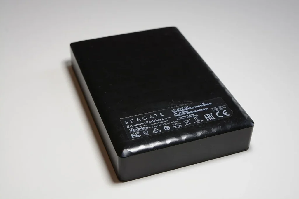 Disco duro externo para almacenar copias de seguridad.