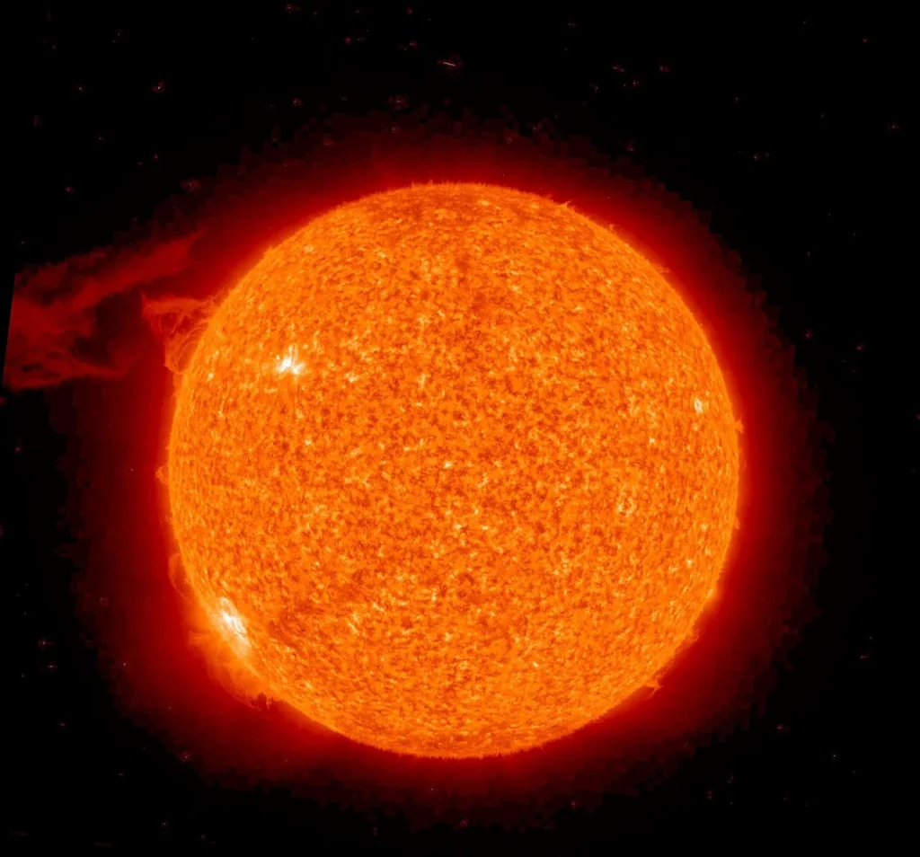 Prominencia solar observada por STEREO Ahead. Imagen científica de archivo.