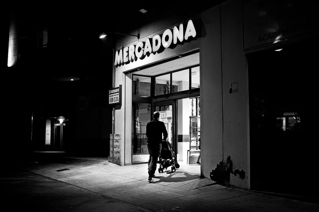 Fachada de un comercio en España.