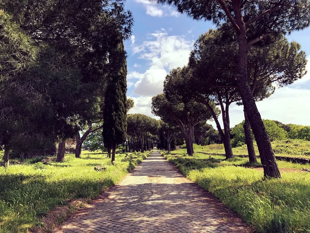 Tramo de la antigua Vía Apia romana.