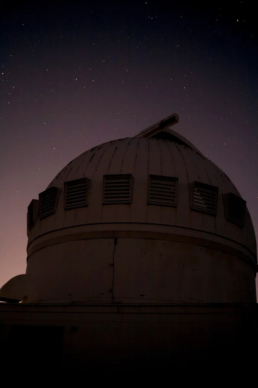Telescopio de un observatorio astronómico.
