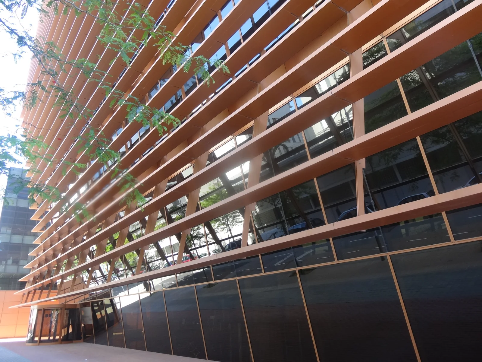 Fachada de la sede de la CNMC en Barcelona