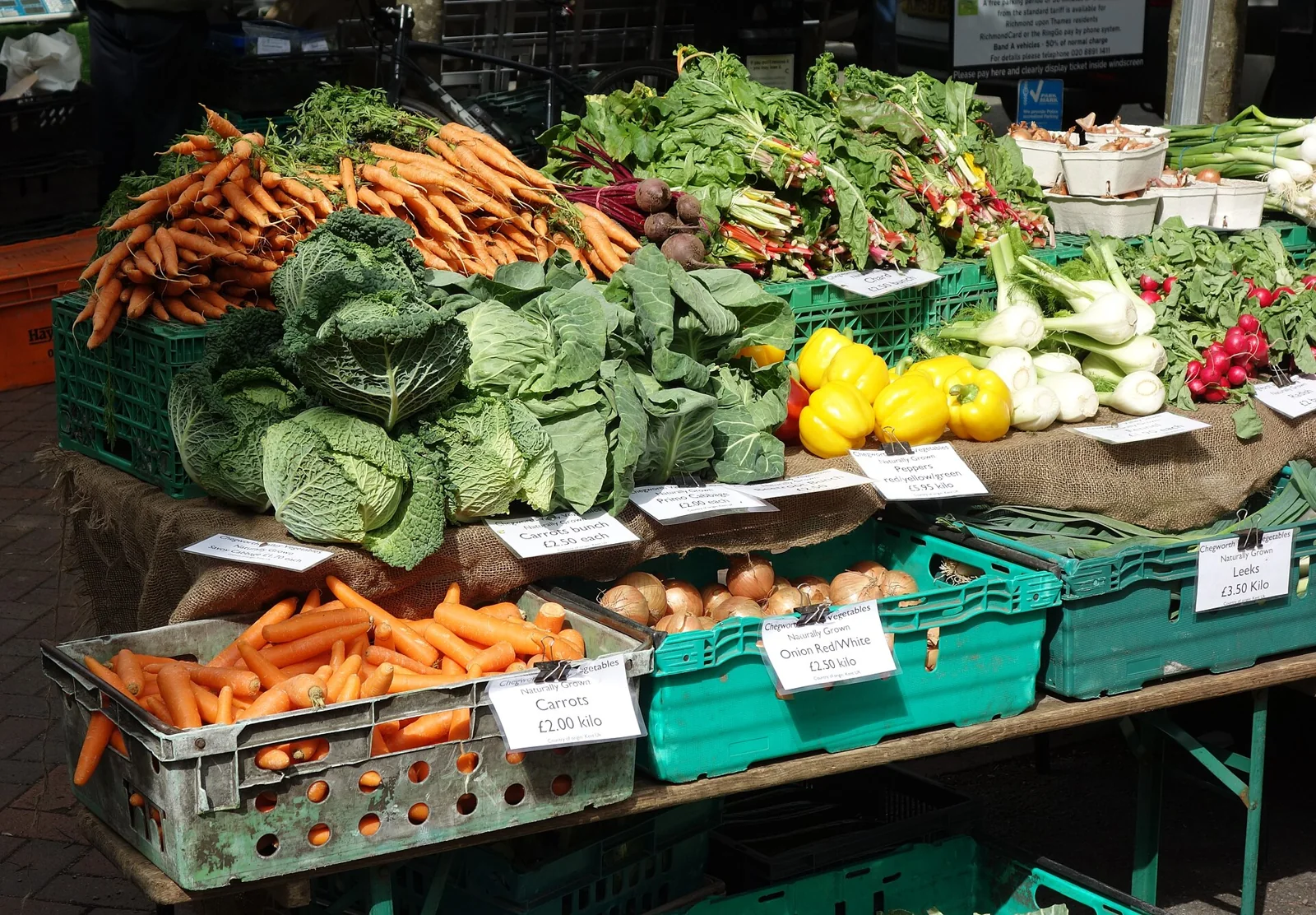 Productos de un mercado agrícola de Twickenham, Londres.