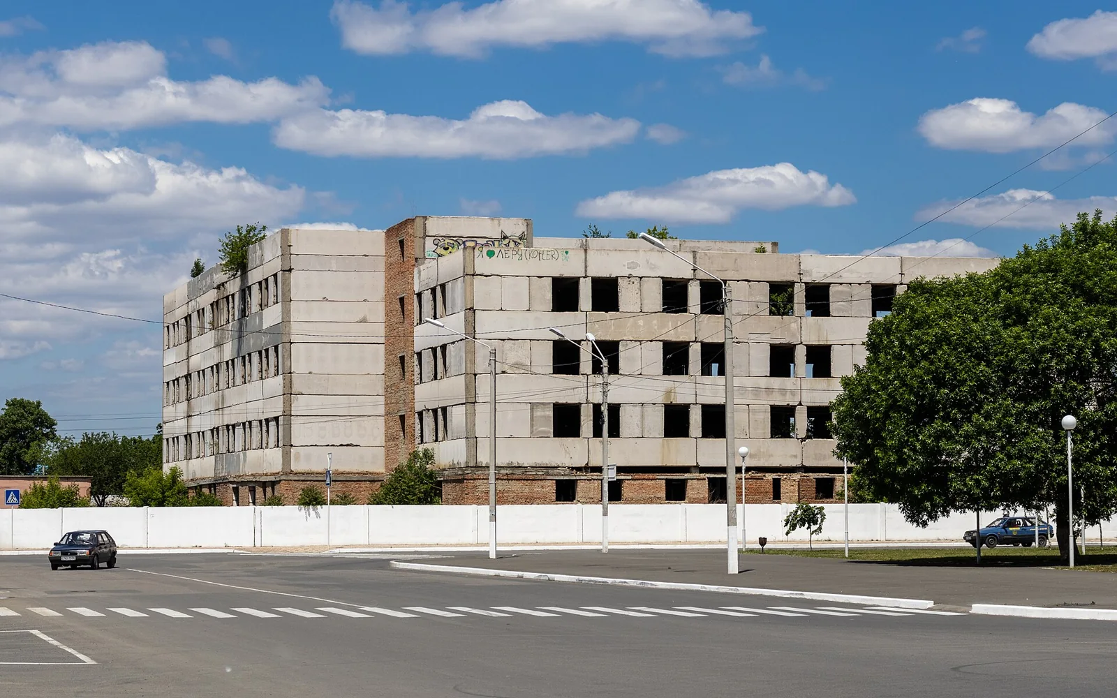 Edificio Astra sin terminar en Izmail, Ucrania, en 2020.