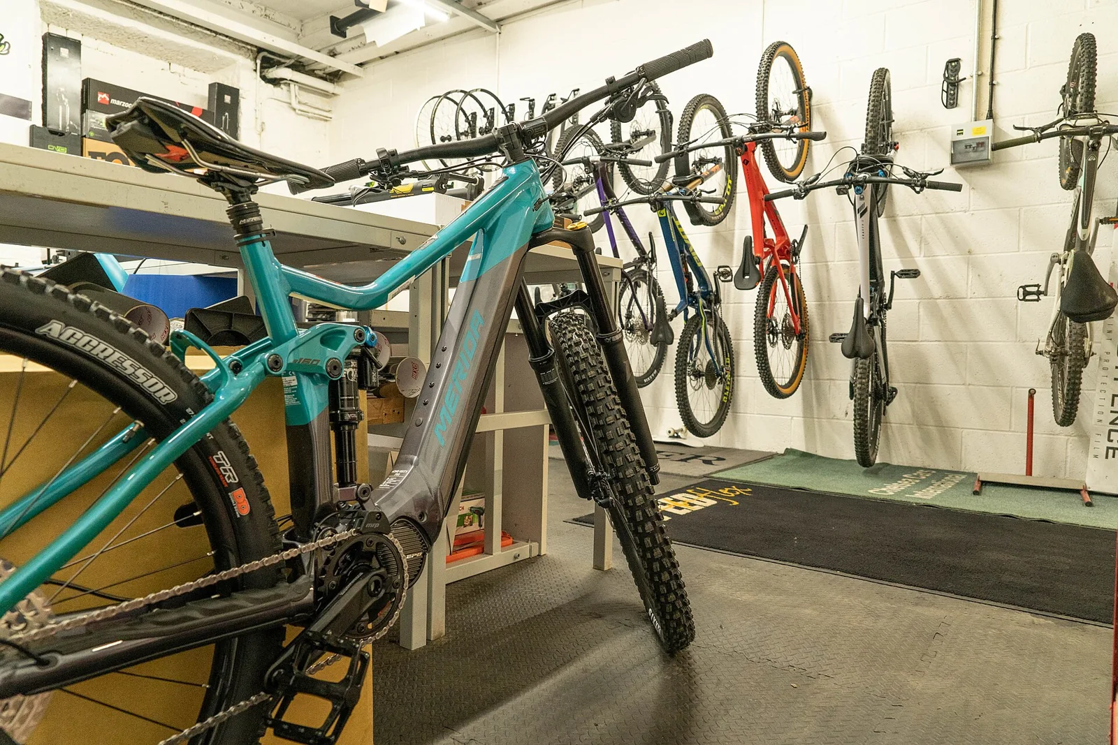 Taller de reparación de bicicletas.