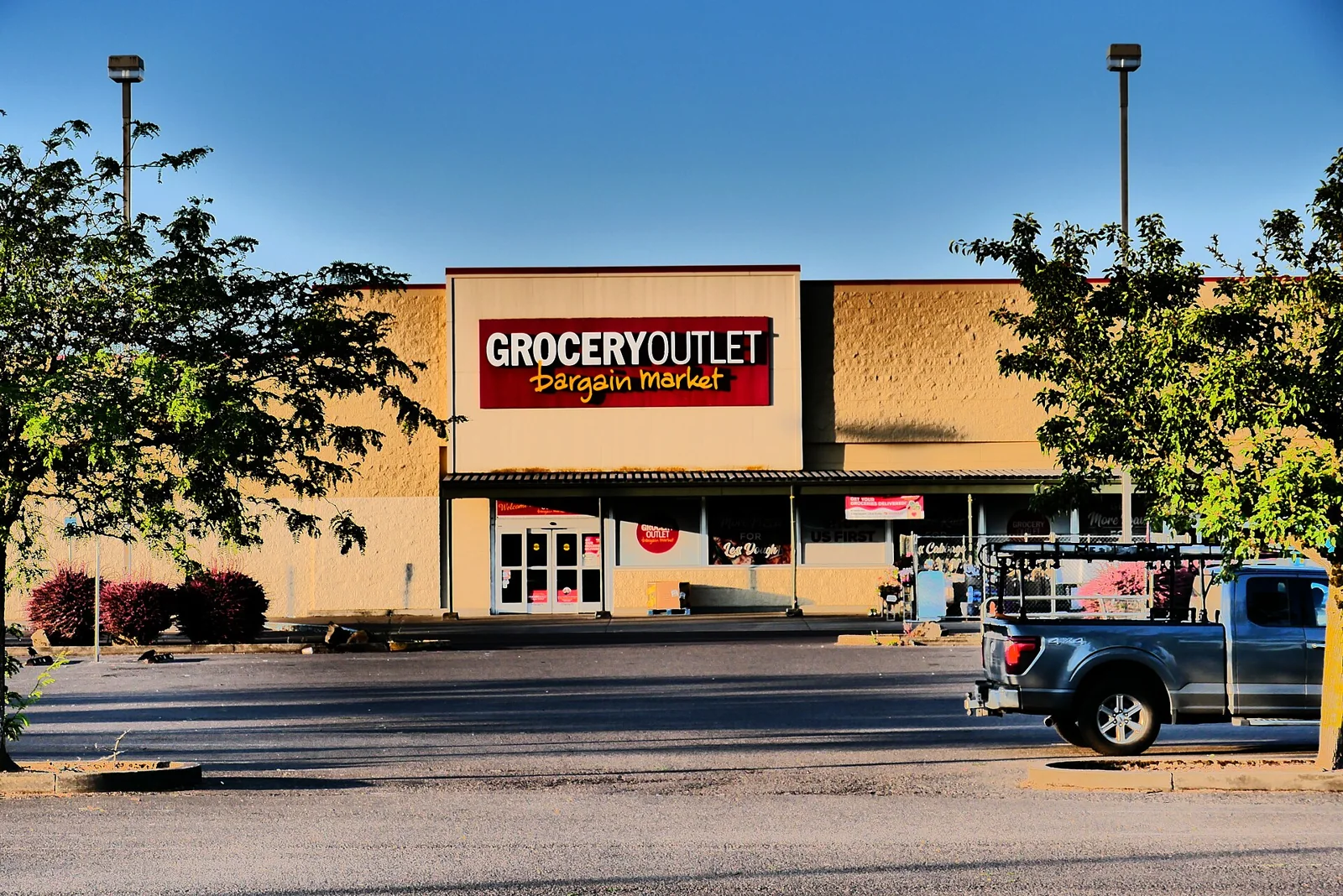 Supermercado Grocery Outlet en Albany, Oregón.