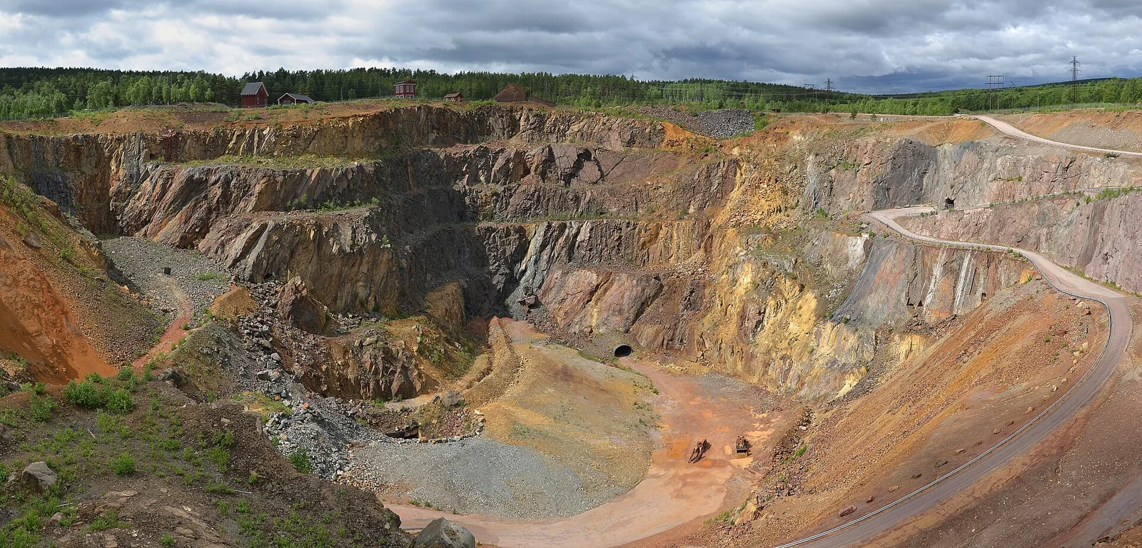 Gran excavación de la mina de cobre de Falun, Suecia.