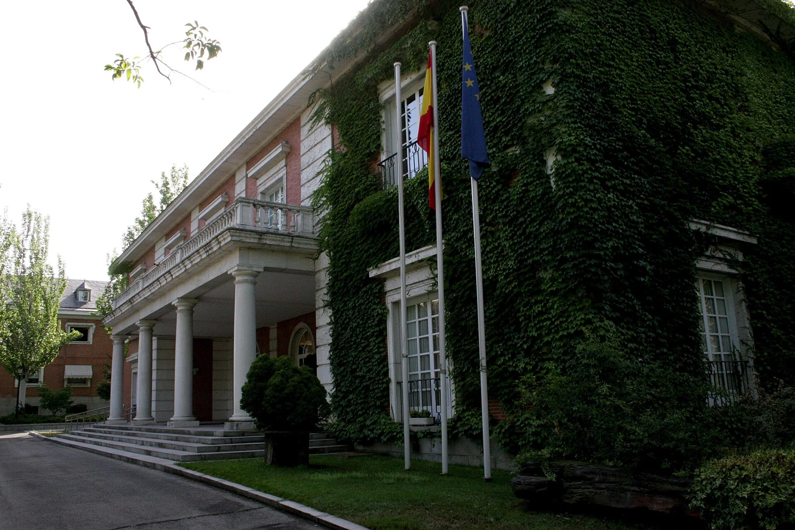 Pabellón del Consejo de Ministros en el complejo de la Moncloa.