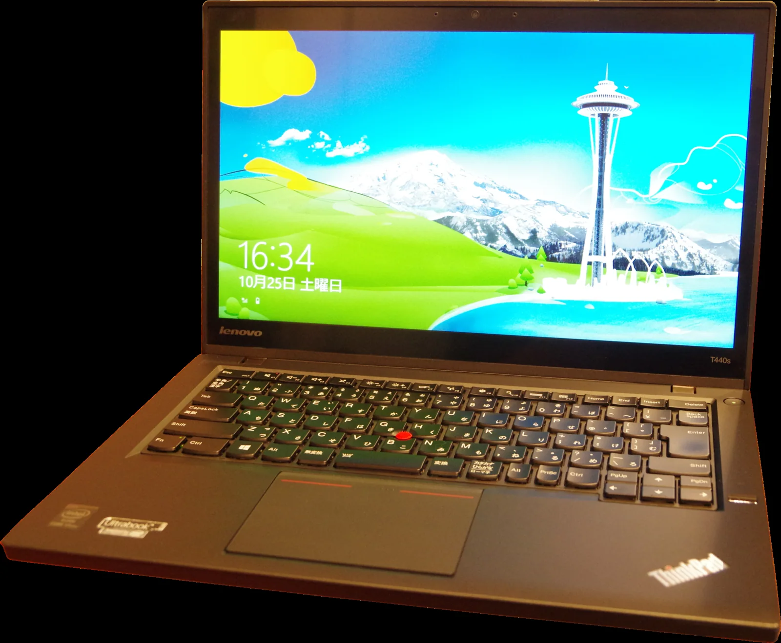 Portátil ThinkPad abierto con pantalla de bloqueo.