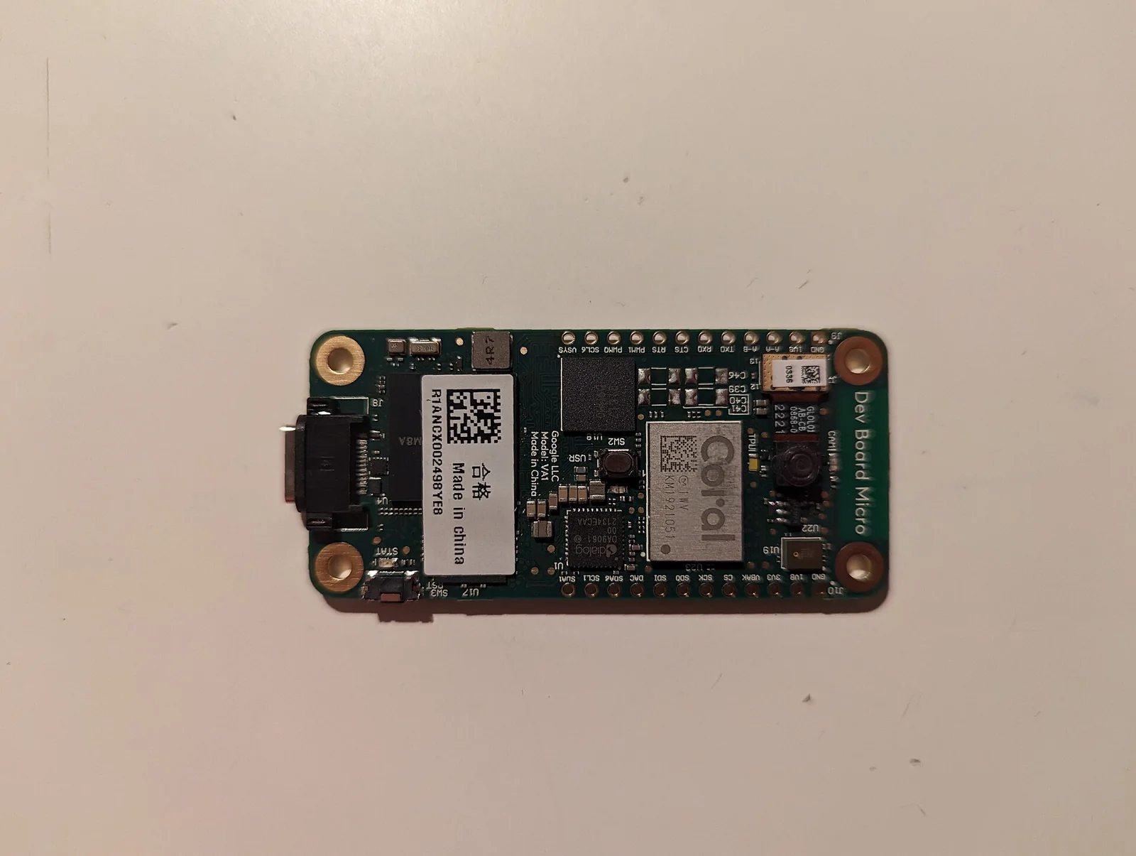Placa Google Coral Dev Board Micro.