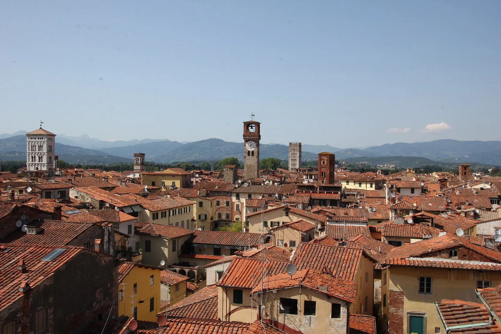 Vista panorámica de la ciudad italiana de Lucca
